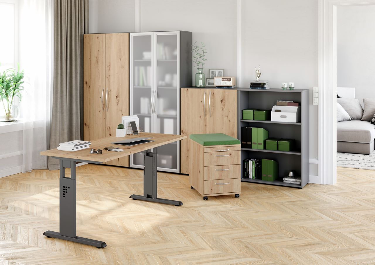 Elektrisch höhenverstellbarer Schreibtisch in Eiche mit Schrankkombination